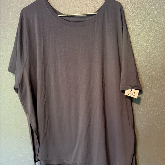 Nike Gray Short Sleeve Tee - Picture 1 of 1